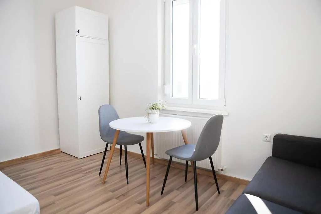 Helle 2-Zimmer Wohnung Augsburg Daire
